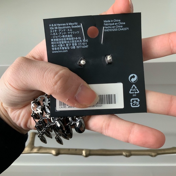 H&M Tear Drop Beaded Gun Metal Black Dangle Statement Trendy Earrings Brand New - Picture 3 of 7
